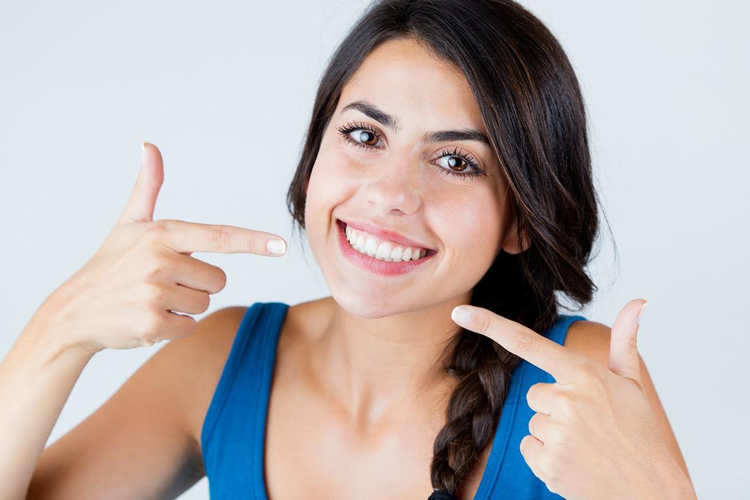 كيف يؤثر الحر على الأسنان؟