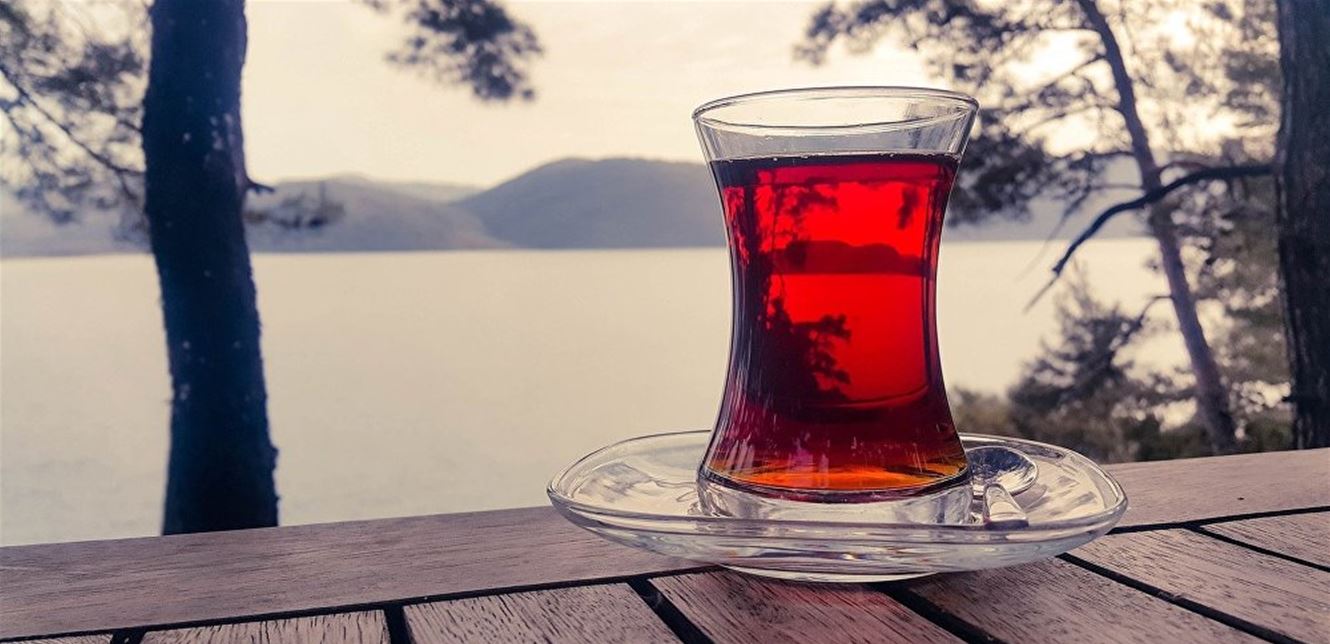 دراسة.. 5 أكواب شاي يوميا تحسن التركيز لدى كبار السن