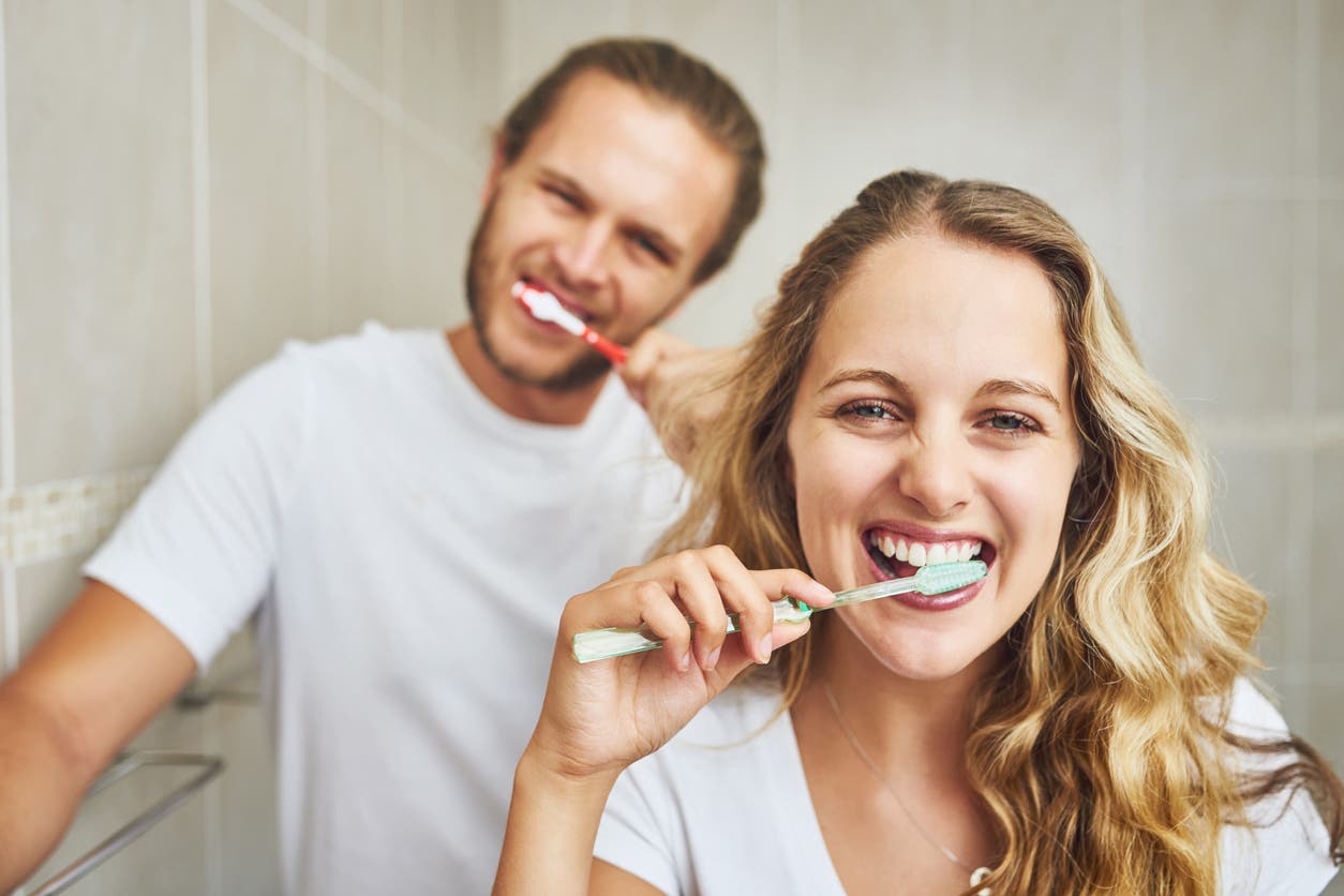 تنظيف الأسنان بانتظام يقلل خطر الإصابة بالقلب