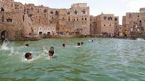 تأثيث 24 وحدة صحية في محافظة عمران