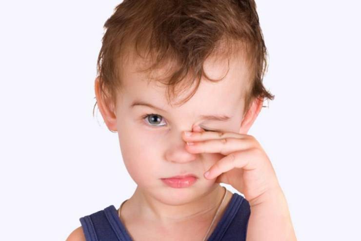 أطعمة يمكنها تعزيز صحة العين لدى الأطفال