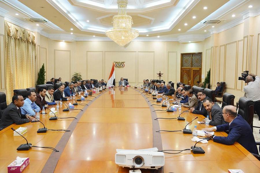 الحكومة تعقد اجتماع لمناقشة وضع الأدوية في صنعاء
