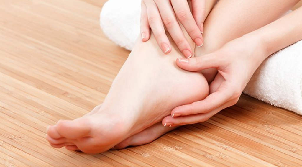 7 طرق طبيعية لعلاج تنميل القدمين