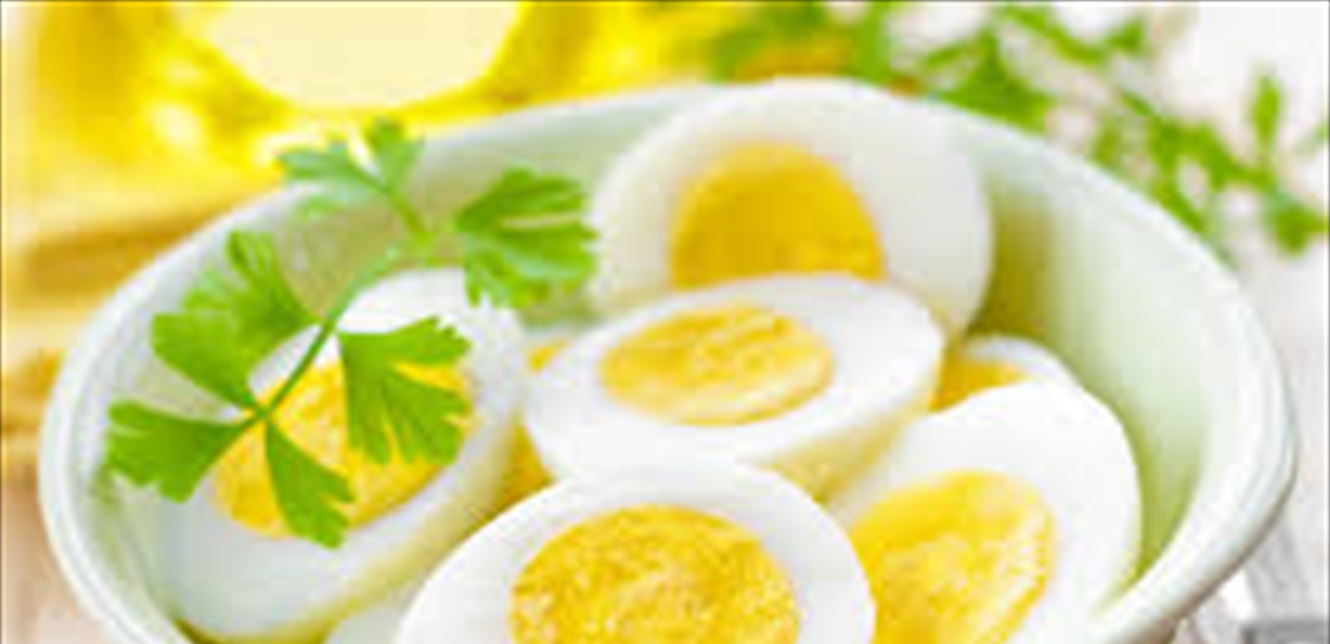 تناول البيض يمنحك 8 فوائد صحية