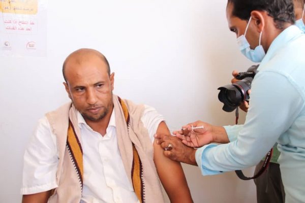 رسميا.. بدء تطعيم سكان سقطرى ضد فيروس كورونا