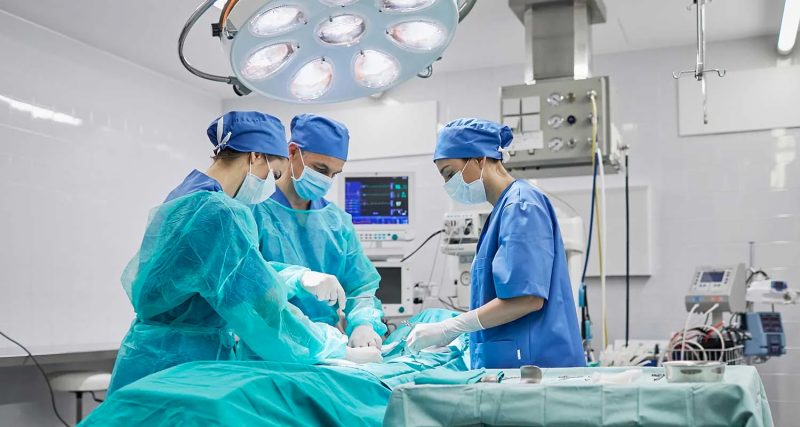 الكشف عن سبب وفاة النساء داخل غرف العمليات