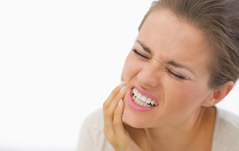 كيفية التعامل مع ألم الأسنان الطارئ