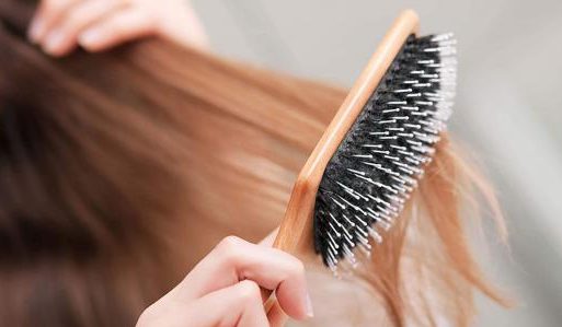 5 عادات سيئة تدمر صحة الشعر