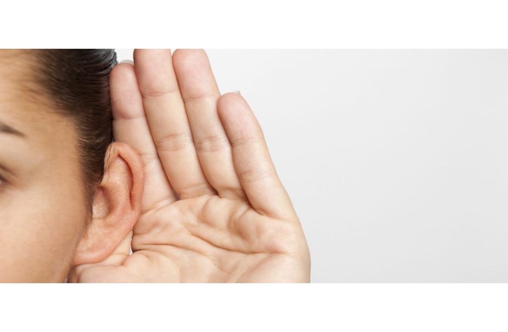 استشاري يمني يكشف أهم أسباب إصابة الكثير من المرضى اليمنيين بفقدان السمع
